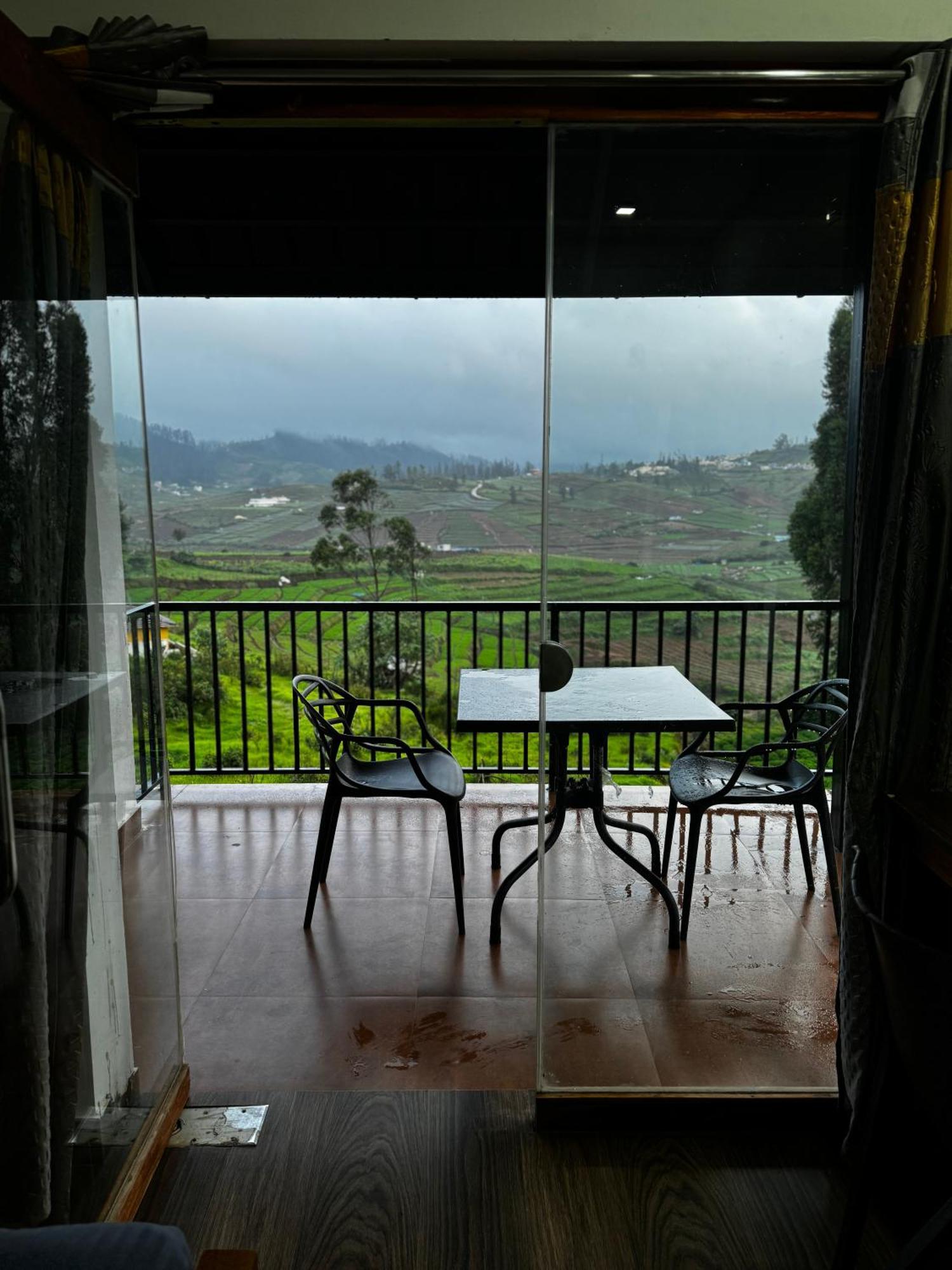 Bed and Breakfast The Wooden Springs Udagamandalam Exterior foto